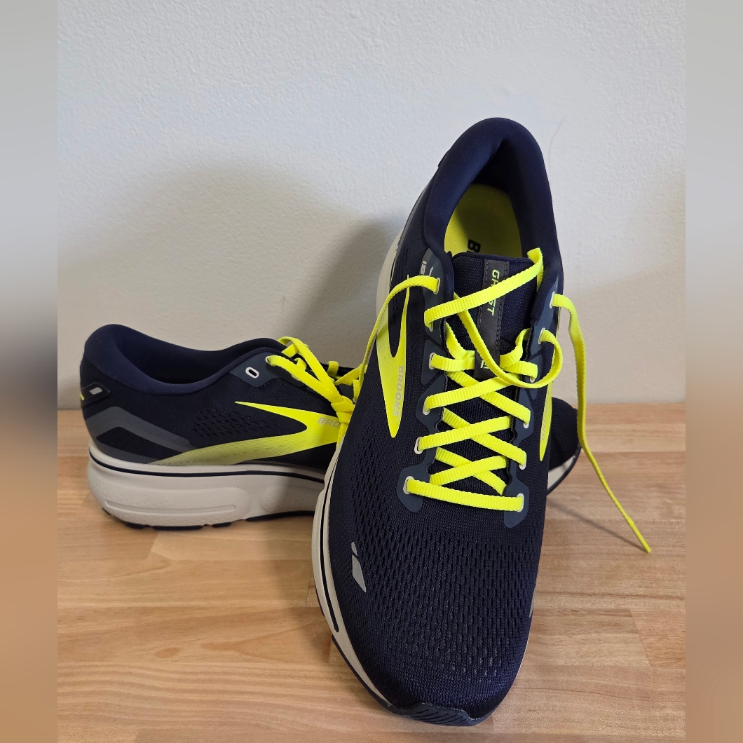Brooks Ghost 15 Size 14 Mens Brand New Rare